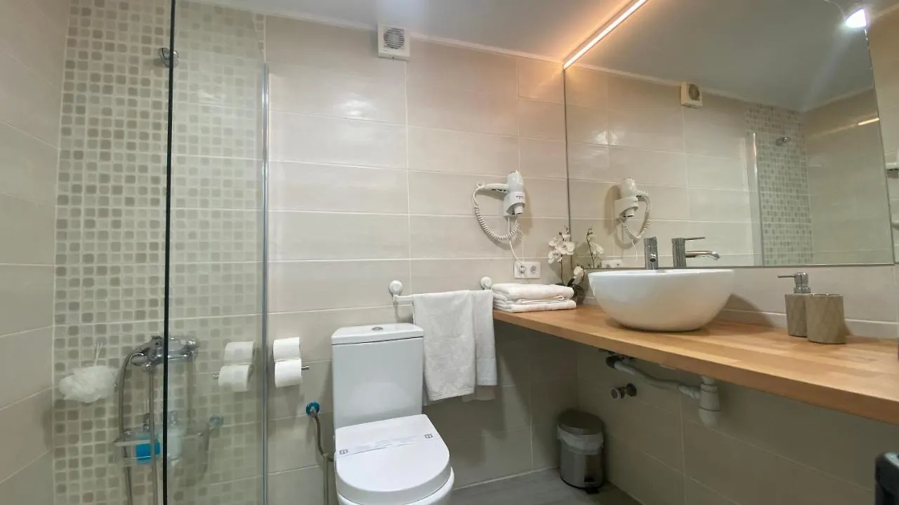 Enjoy A Sunny Apartment With Pool Next To The Sea 아데제